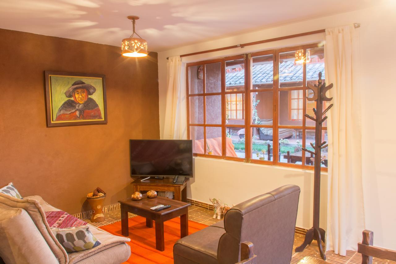 Wayqey Lodge Urubamba Extérieur photo